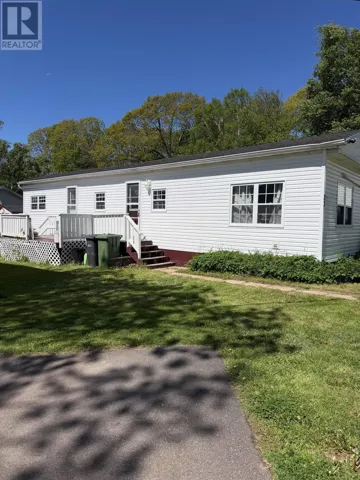 22 MANOR Drive, Charlottetown, Prince Edward Island C1A6P9