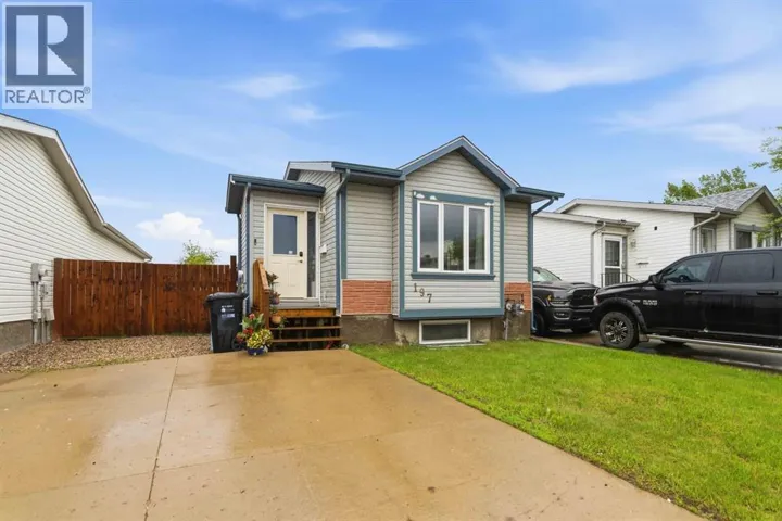 197 Black Bear Crescent, Fort McMurray, Alberta T9K2J5