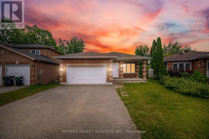 17 SYDENHAM WELLS, Barrie (Georgian Drive), Ontario L4M6R3