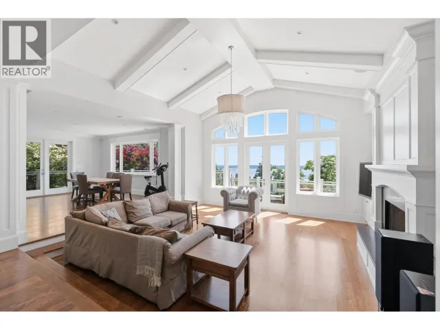 4659 WOODGREEN DRIVE, West Vancouver, British Columbia V7S2V4