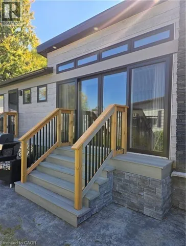 22220 CHARING CROSS Road Unit# 30, Chatham, Ontario N7M5V8