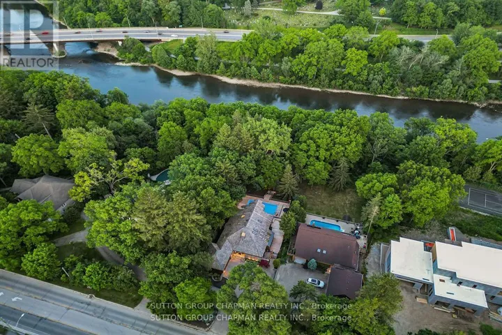 712 RIVERSIDE DRIVE, London North (North Q), Ontario N6H2S4