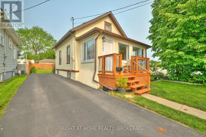 4367 HOMEWOOD AVENUE, Niagara Falls (Downtown), Ontario L2E4X3