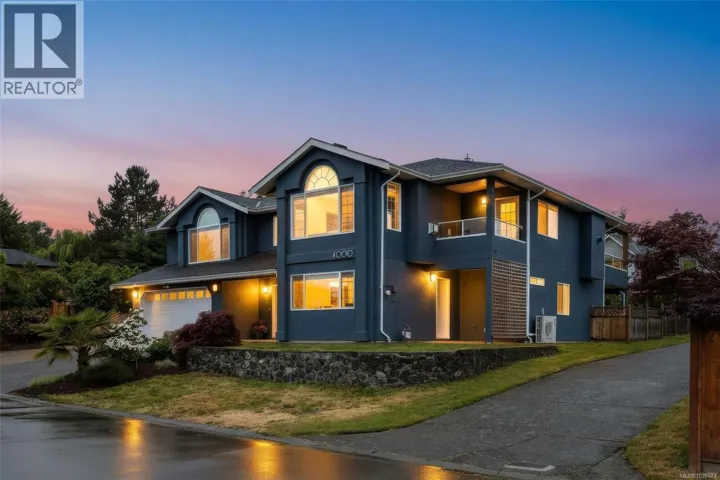 4000 Santa Rosa Pl, Saanich, British Columbia V8Z7K9