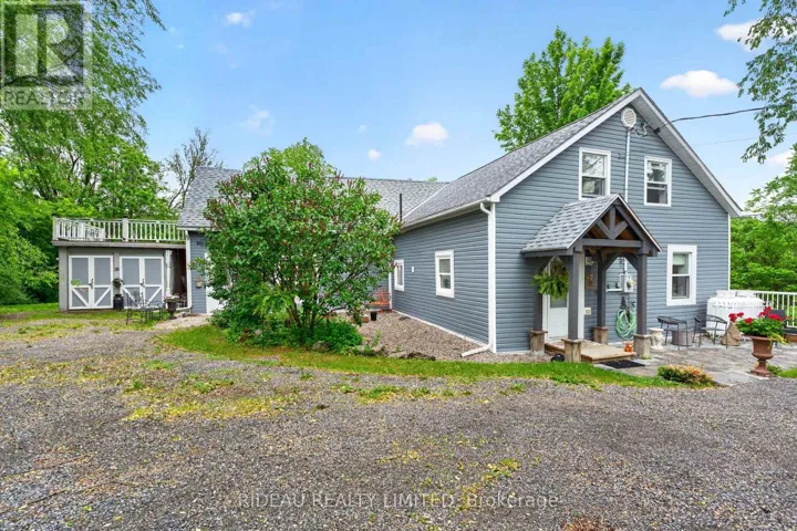 18 BEDFORD STREET, Westport, Ontario K0G1X0
