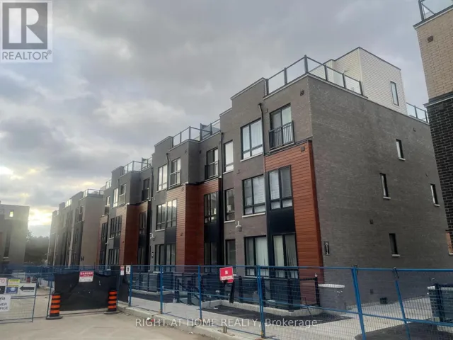 19 - 245 MCLEVIN AVENUE, Toronto (Malvern), Ontario M1B0E8