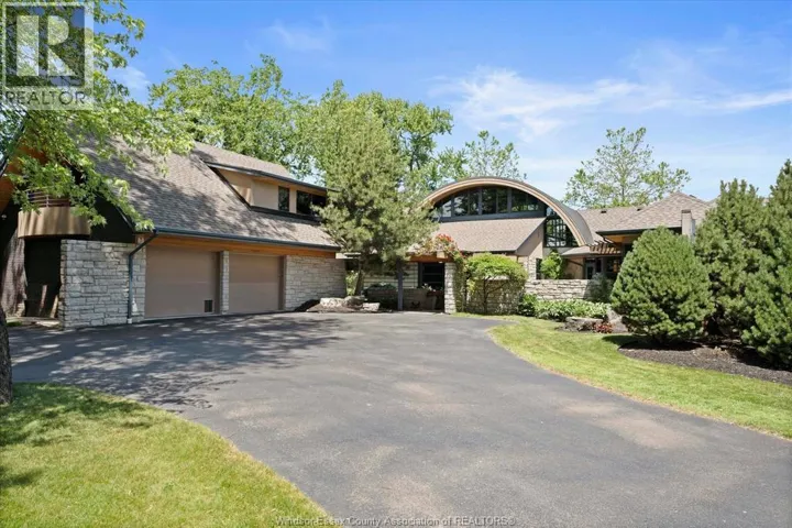 450 RUSSELL WOODS ROAD, Lakeshore, Ontario N8N3S5