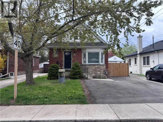 122 QUEENSDALE Avenue E, Hamilton, Ontario L9A1K3