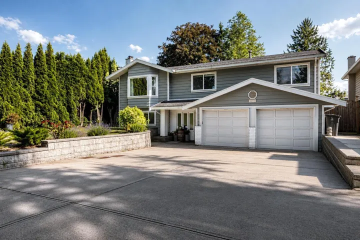 18238 58B AVENUE, Surrey, British Columbia V3S5V9