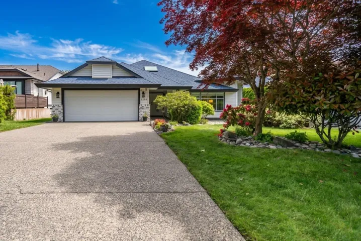 6238 191A STREET, Surrey, British Columbia V3S8C6