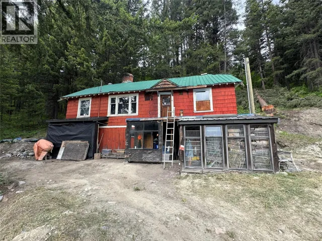 352 Marmot Crescent, Bralorne, British Columbia V0K1P0