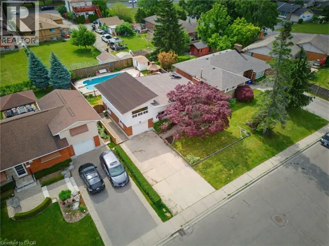 24 GRANDE Avenue, Stoney Creek, Ontario L8G2E1