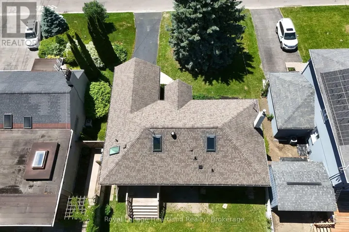 780