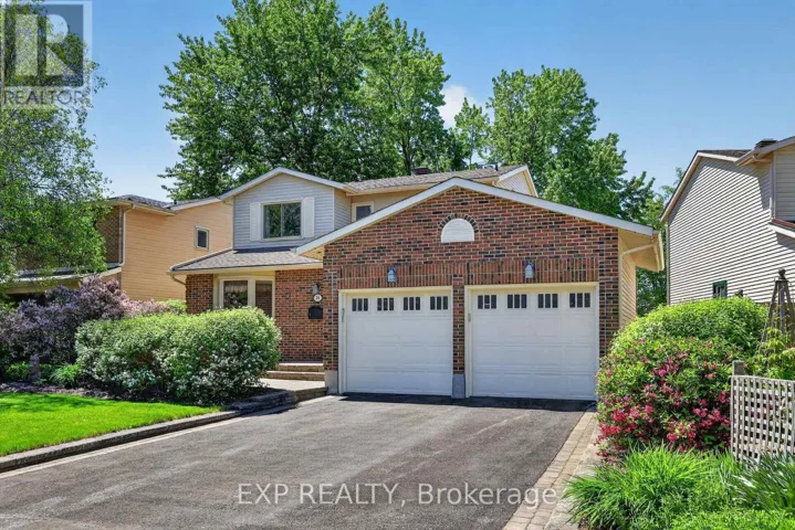 34 FOUR SEASONS DRIVE, Ottawa, Ontario K2E7P8