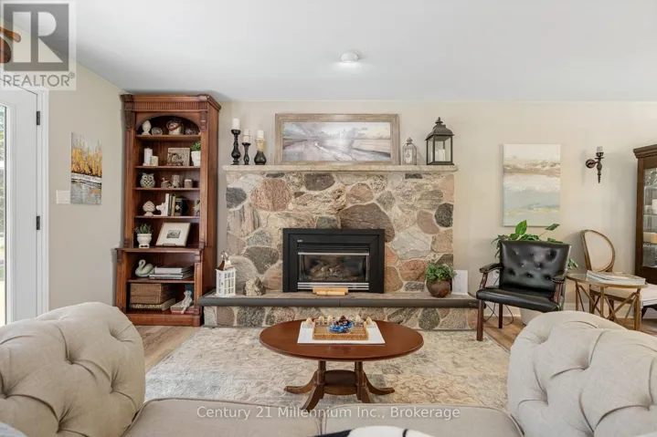 1 CRESCENT STREET, South Bruce Peninsula, Ontario N0H2T0