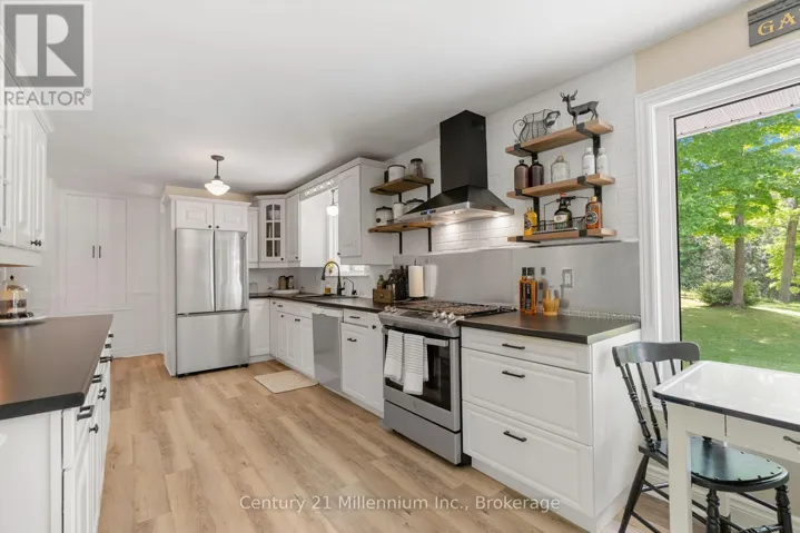 1 CRESCENT STREET, South Bruce Peninsula, Ontario N0H2T0