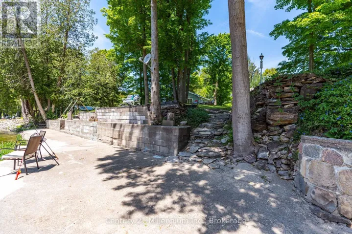 1 CRESCENT STREET, South Bruce Peninsula, Ontario N0H2T0