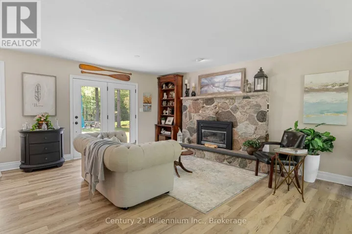 1 CRESCENT STREET, South Bruce Peninsula, Ontario N0H2T0