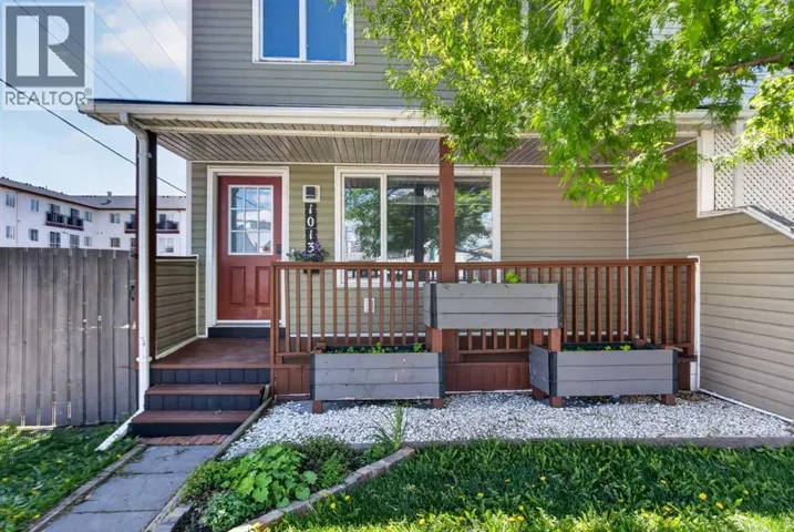 1013 Smith Avenue, Crossfield, Alberta T0M0S0