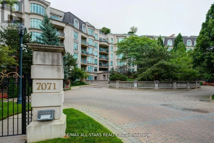 211 - 7071 BAYVIEW AVENUE, Markham (Bayview Glen), Ontario L3T7Y8