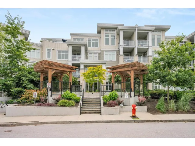 404 15436 31 AVENUE, Surrey, British Columbia V3Z1H3