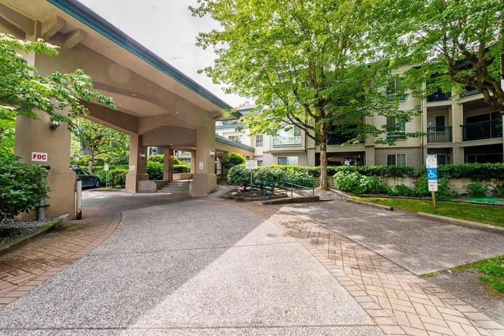 331 19528 FRASER HIGHWAY, Surrey, British Columbia V3S8P4