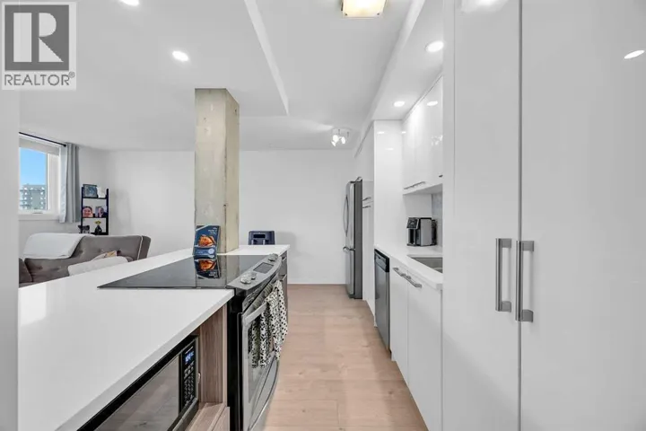 701, 1111 15 Avenue SW, Calgary, Alberta T2R0S8