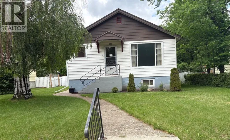 812 6 Street S, Lethbridge, Alberta T1J2E8