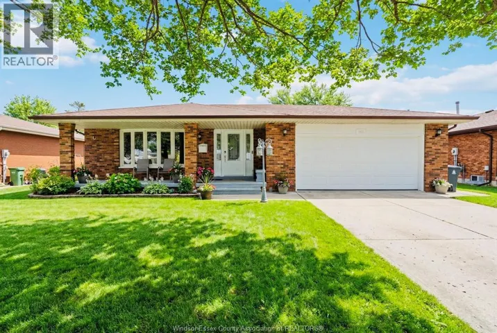 386 WOODRIDGE, Tecumseh, Ontario N8N3A8