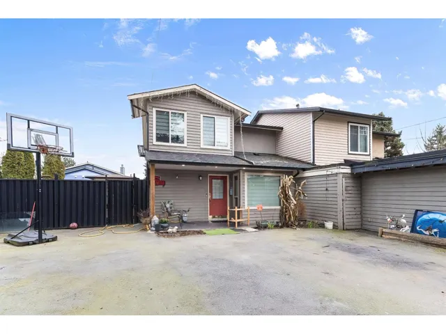 6860 134 STREET, Surrey, British Columbia V3W8G7
