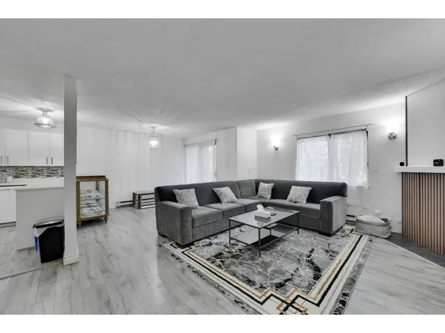 203 7064 133B STREET, Surrey, British Columbia V3W8A4