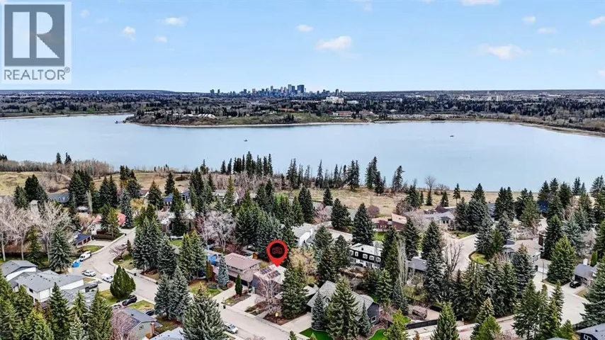 8932 Baylor Crescent SW, Calgary, Alberta T2V3N4