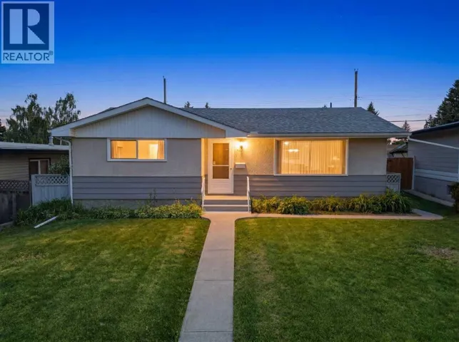 6111 34 Street SW, Calgary, Alberta T3E5L8