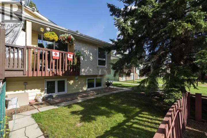 2, 4118 60 Street, Camrose, Alberta T4V3G7