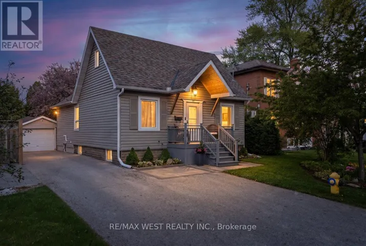 35 GORT AVENUE, Toronto (Alderwood), Ontario M8W3Y7