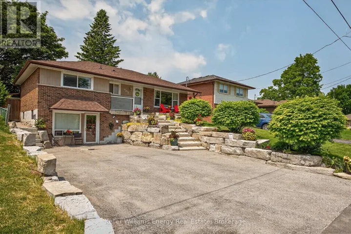 405 BERNHARD CRESCENT, Oshawa (O'Neill), Ontario L1G2B7
