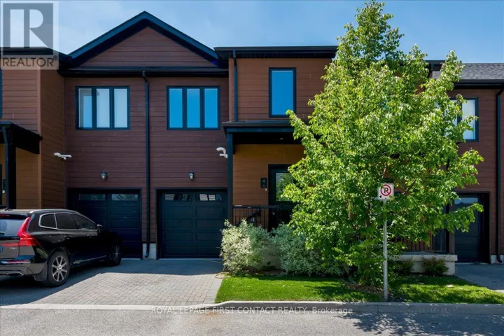 4 STONEHART LANE, Barrie (East Bayfield), Ontario L4M7E8