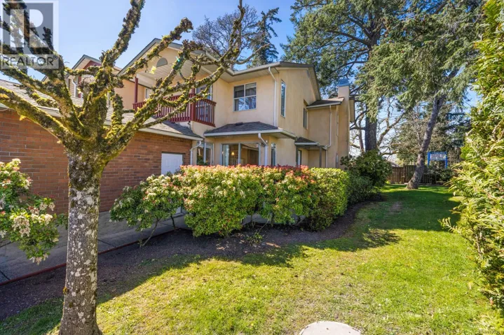 1 4560 West Saanich Rd, Saanich, British Columbia V8Z3G4