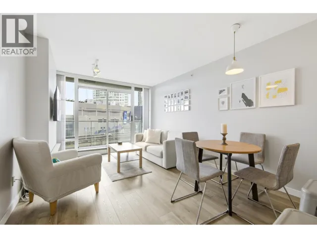 903 688 ABBOTT STREET, Vancouver, British Columbia V6B0B9