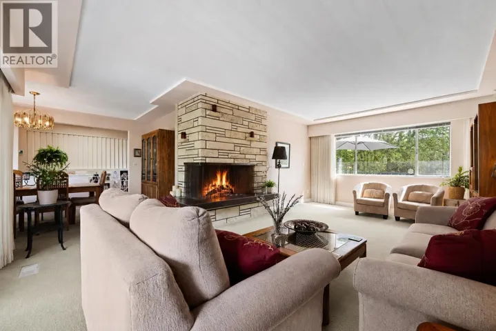 689 POPLAR STREET, Coquitlam, British Columbia V3J3K7
