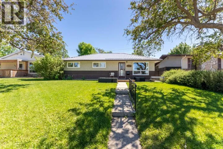 2206 5A Avenue N, Lethbridge, Alberta T1H0R5