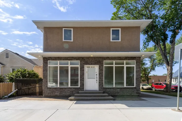 10870 96 Street, Edmonton, Alberta T5H2K1
