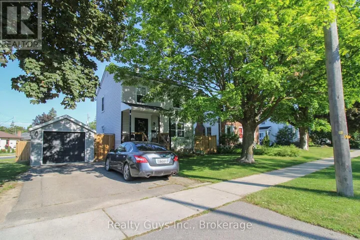 727 CHESTERFIELD AVENUE, Peterborough (Northcrest Ward 5), Ontario K9H4Y1