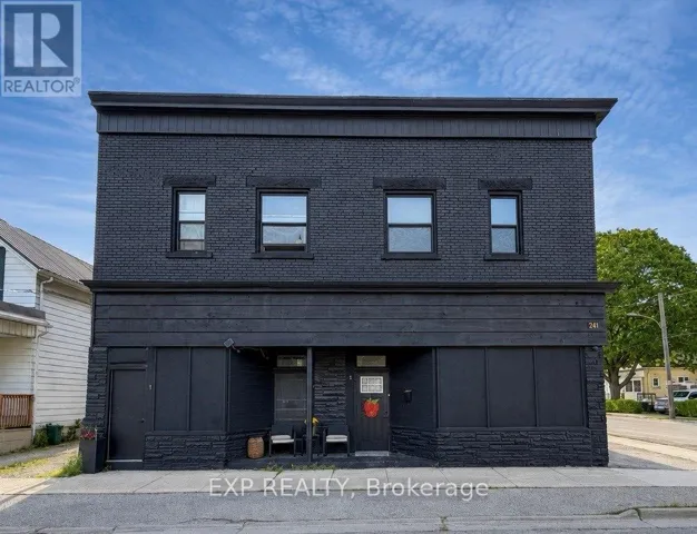 241 ROSS STREET, St. Thomas, Ontario N5R3Y5
