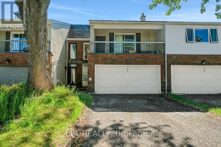 33 ESTELLE CRESCENT, Ottawa, Ontario K2H5W9