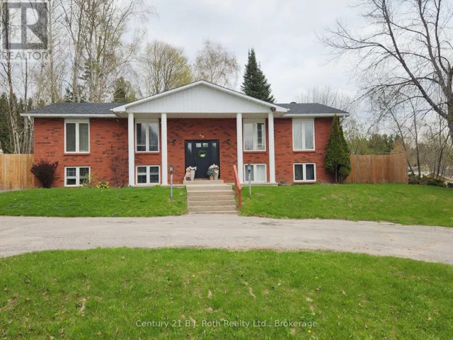 60 LEPAGE DRIVE, Penetanguishene, Ontario L9M1R5