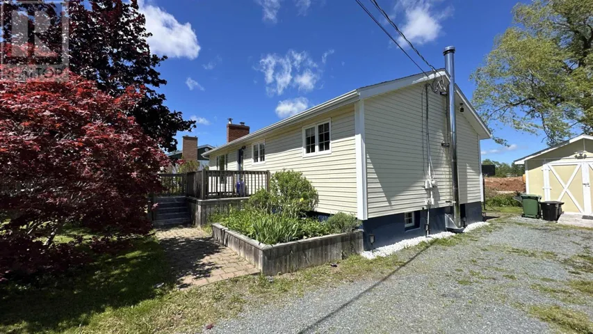 17 Alderney Drive, Enfield, Nova Scotia B2T1J7