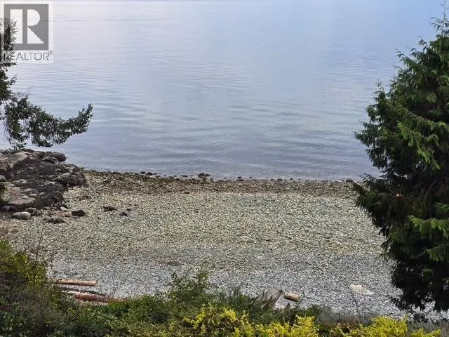 2405 MILLINER ROAD, Roberts Creek, British Columbia V0N2W6