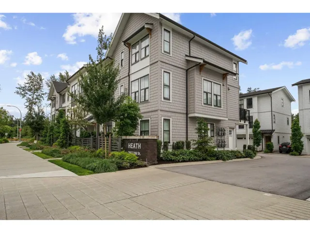 39 7937 206 STREET, Langley, British Columbia V2Y1X6