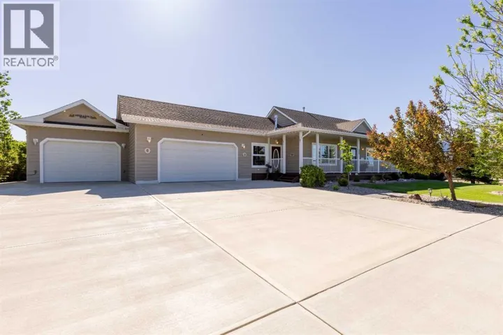 325 8 Avenue, Granum, Alberta T0L1A0